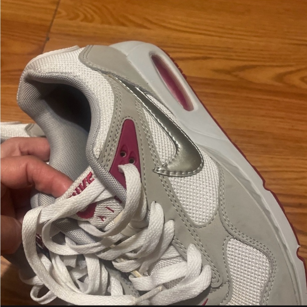 Nike White and Silver Athletic Shoes with Retro Design